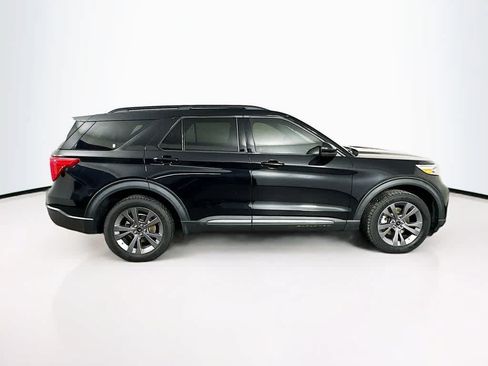 Certified 2022 Ford Explorer XLT w/ Equipment Group 202A AWD/4WD image 26