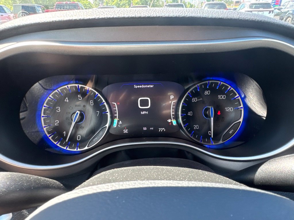 New 2027 Chrysler Pacifica Select FWD image 35