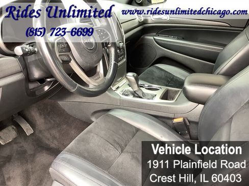 Used 2018 Jeep Grand Cherokee Altitude AWD/4WD image 16