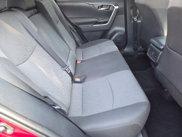 Used 2020 Toyota RAV4 XLE w/ Convenience Package AWD/4WD image 6