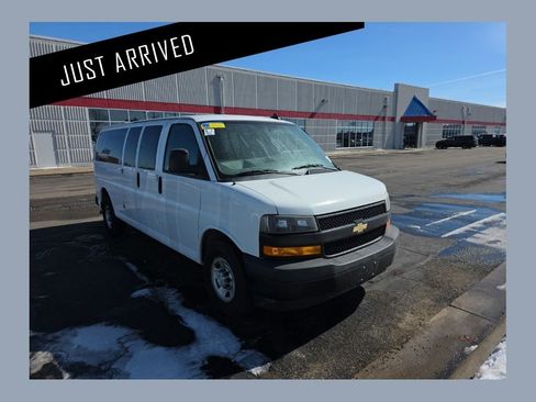 Used 2020 Chevrolet Express 3500 LS image 1