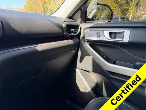 Used 2021 Ford Explorer Limited w/ Equipment Group 301A image 24