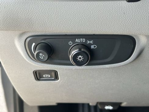 Used 2019 GMC Terrain SLE FWD image 19