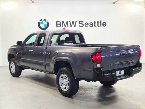 Used 2022 Toyota Tacoma SR image 4