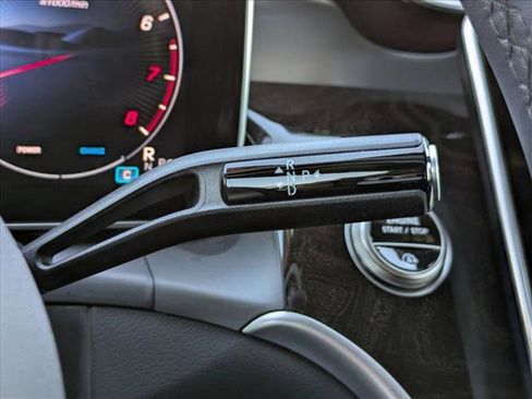 Certified 2025 Mercedes-Benz GLC 300 image 15