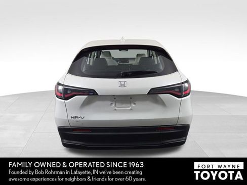 Used 2023 Honda HR-V LX image 8
