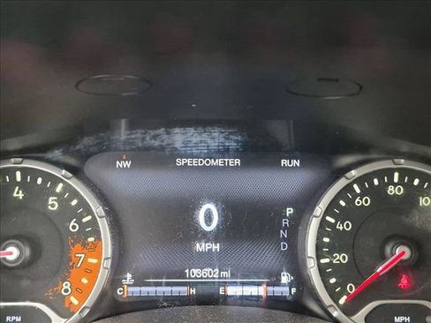 Used 2017 Jeep Renegade Trailhawk AWD/4WD image 9