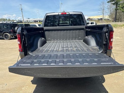 New 2026 RAM 1500 4x4 Crew Cab image 10