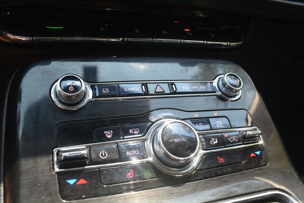 Used 2023 Lincoln Nautilus AWD w/ Premium Package image 18