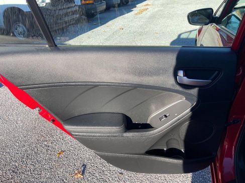 Used 2018 Kia Forte S FWD image 26