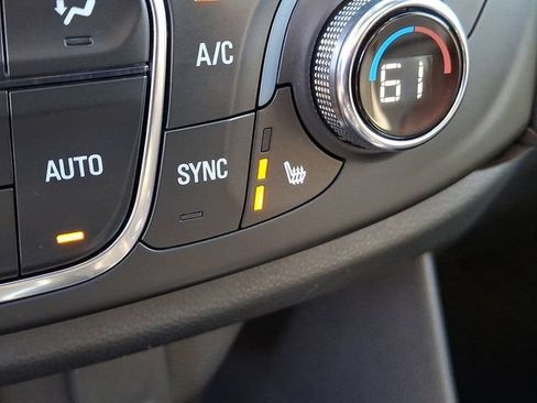Used 2023 Chevrolet Traverse High Country AWD/4WD image 38