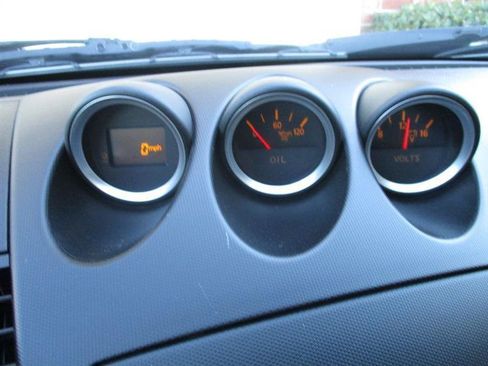 Used 2005 Nissan 350Z Grand Touring RWD image 31