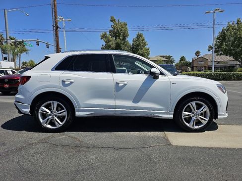 Used 2020 Audi Q3 2.0T Premium Plus w/ Premium Plus Package image 9