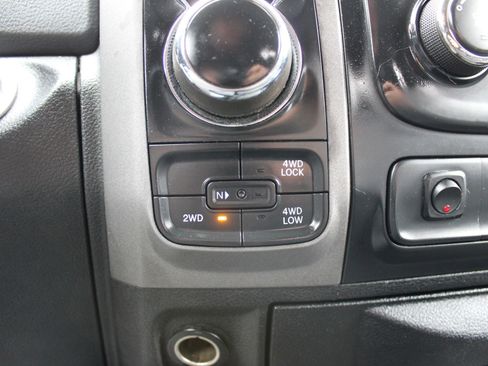 Used 2013 RAM 1500 ST w/ SXT Appearance Group image 25