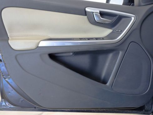 Used 2016 Volvo S60 T5 Premier w/ Convenience Package image 21