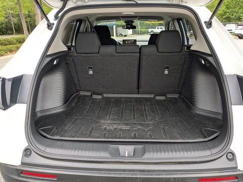 Certified 2024 Honda HR-V LX image 32