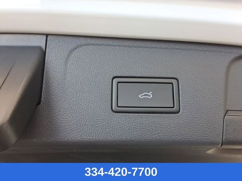 New 2026 Volkswagen Atlas SE image 21