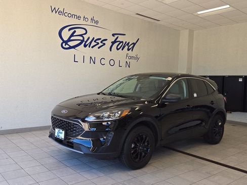 Used 2022 Ford Escape SE AWD/4WD image 1