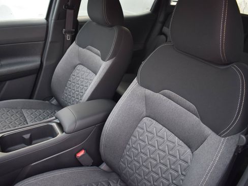 Used 2026 Nissan Kicks SV w/ SV Premium Package FWD image 15
