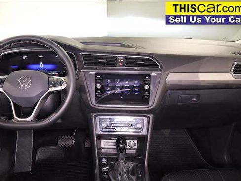 Used 2024 Volkswagen Tiguan SE image 22