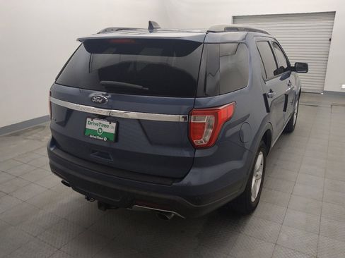 Used 2018 Ford Explorer XLT FWD image 7