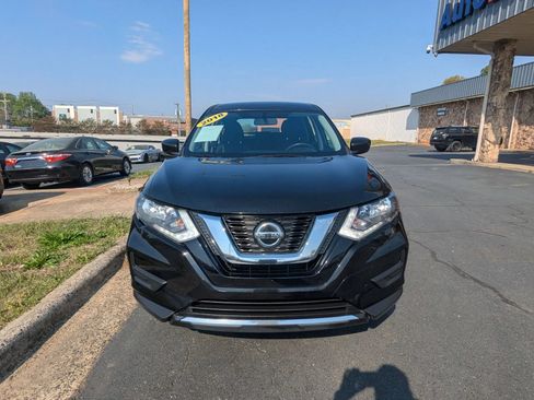 Used 2018 Nissan Rogue S FWD image 2