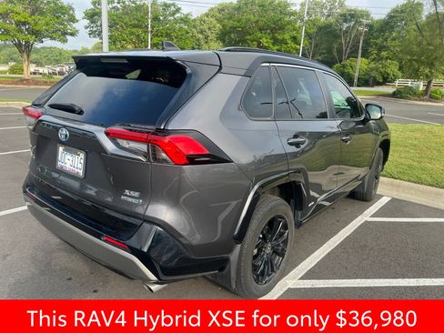 Used 2024 Toyota RAV4 XSE AWD/4WD image 21