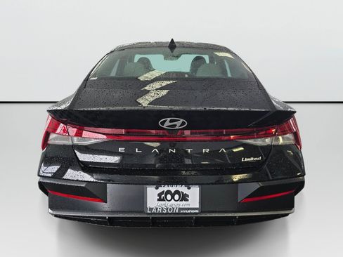 New 2026 Hyundai Elantra Limited FWD image 5