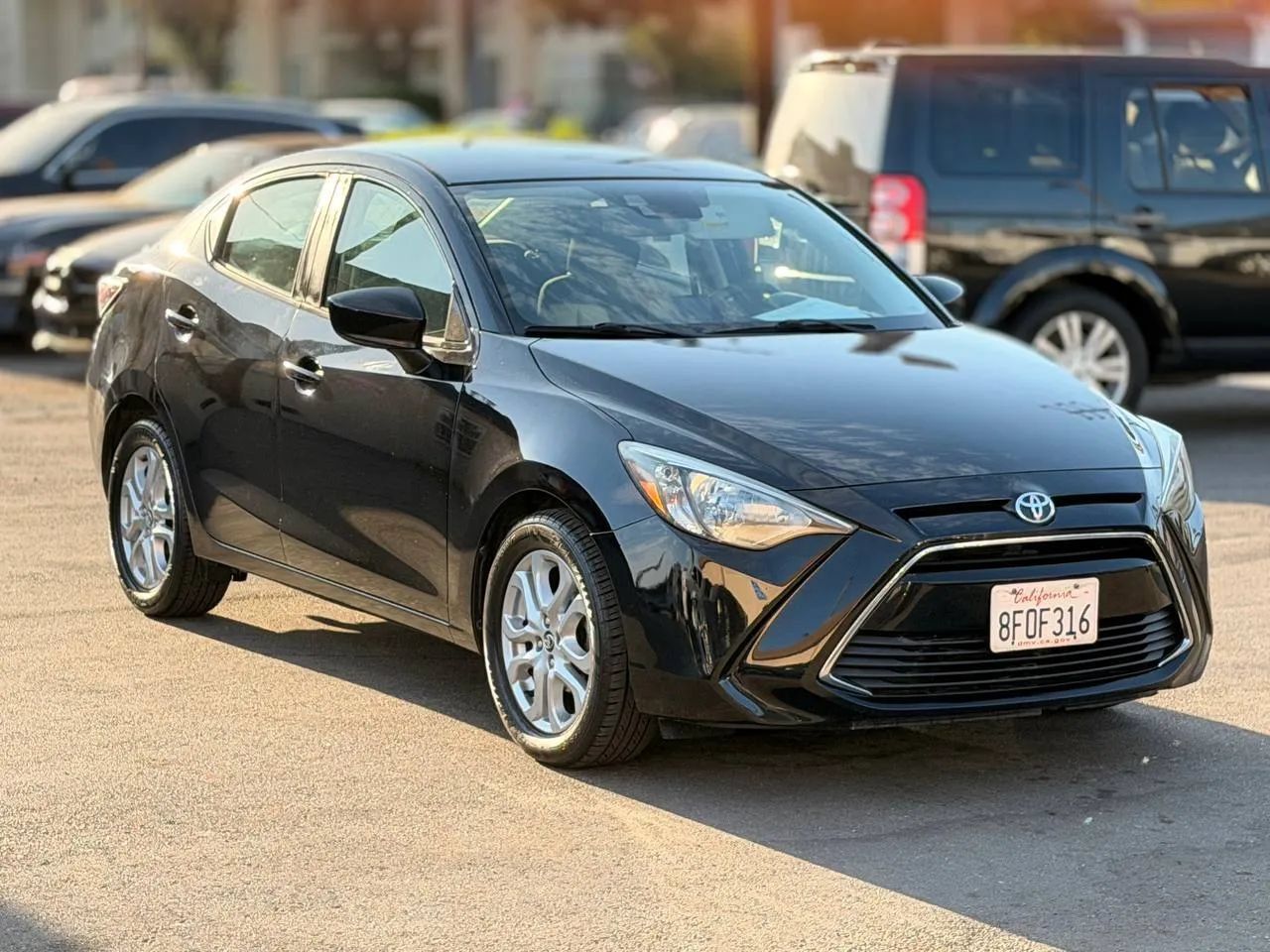 Used 2018 Toyota Yaris iA FWD image 2