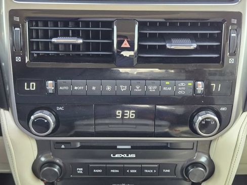 Used 2023 Lexus GX 460 Premium AWD/4WD image 18