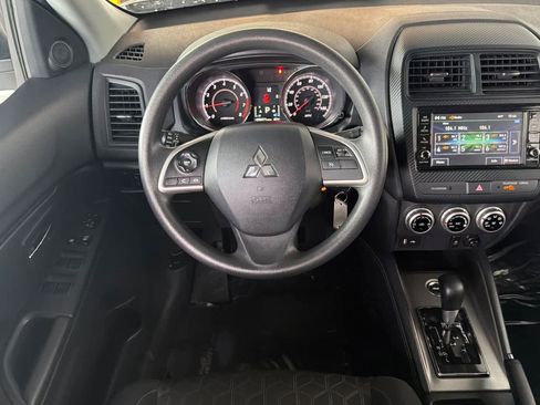 Used 2024 Mitsubishi Outlander Sport ES image 16