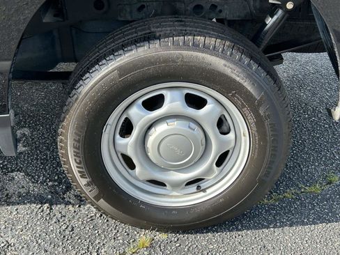 Used 2024 Ford F150 XL RWD image 9