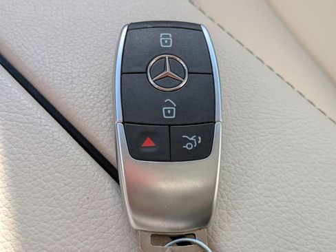 Used 2023 Mercedes-Benz GLB 250 image 29