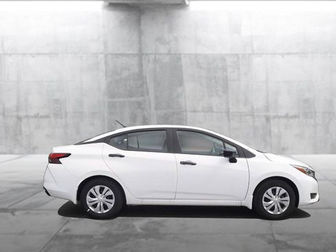 New 2025 Nissan Versa S w/ Trunk Package FWD image 5