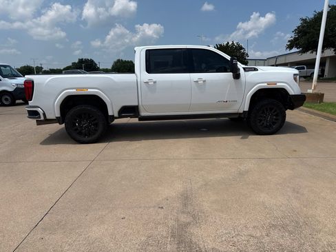 Used 2022 GMC Sierra 2500 AT4 w/ AT4 Premium Plus Package AWD/4WD image 8