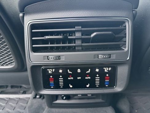 Used 2025 Audi Q7 3.0T Prestige w/ Prestige Package image 14