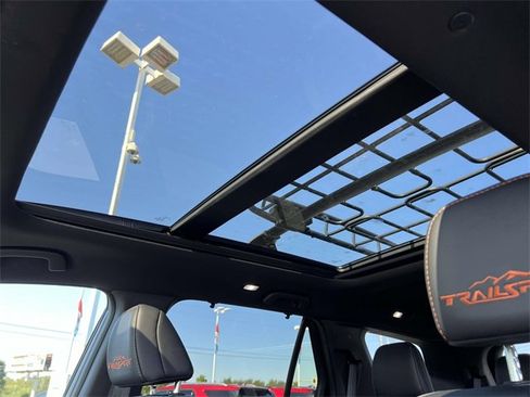 Used 2025 Honda Pilot TrailSport image 26