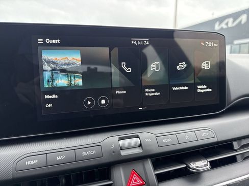 New 2026 Kia K4 FWD image 12