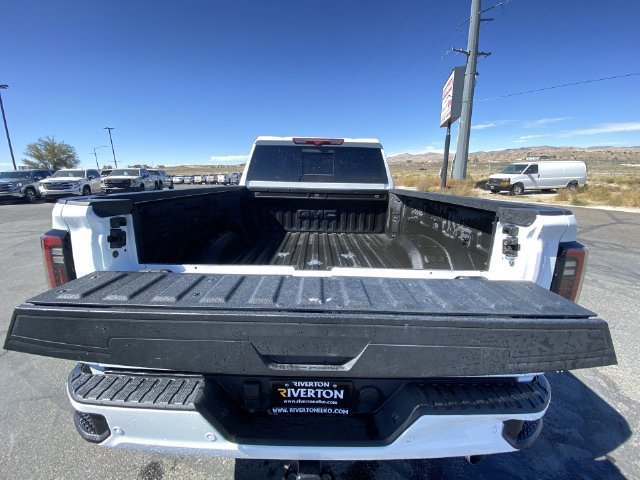 Certified 2025 GMC Sierra 3500 AT4 w/ AT4 Premium Plus Package AWD/4WD image 11