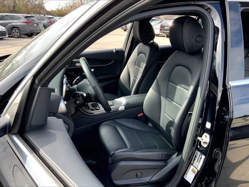 Used 2022 Mercedes-Benz GLC 300 4MATIC image 7