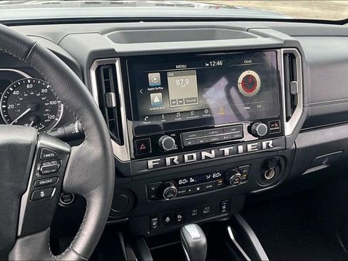 Certified 2025 Nissan Frontier SV w/ SV Convenience Package RWD image 9