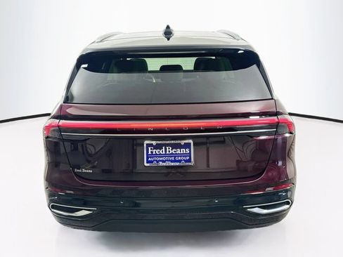 Used 2024 Lincoln Nautilus Reserve w/ Equipment Group 202A AWD/4WD image 9