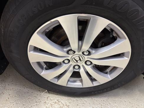 Used 2017 Honda Odyssey SE image 34