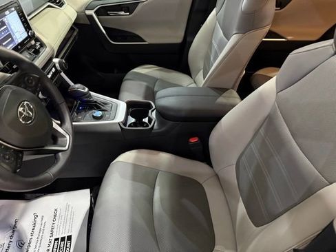 Used 2021 Toyota RAV4 Limited w/ Limited Grade Weather Package image 22