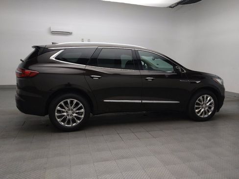 Used 2018 Buick Enclave Premium w/ Experience Buick Package FWD image 10