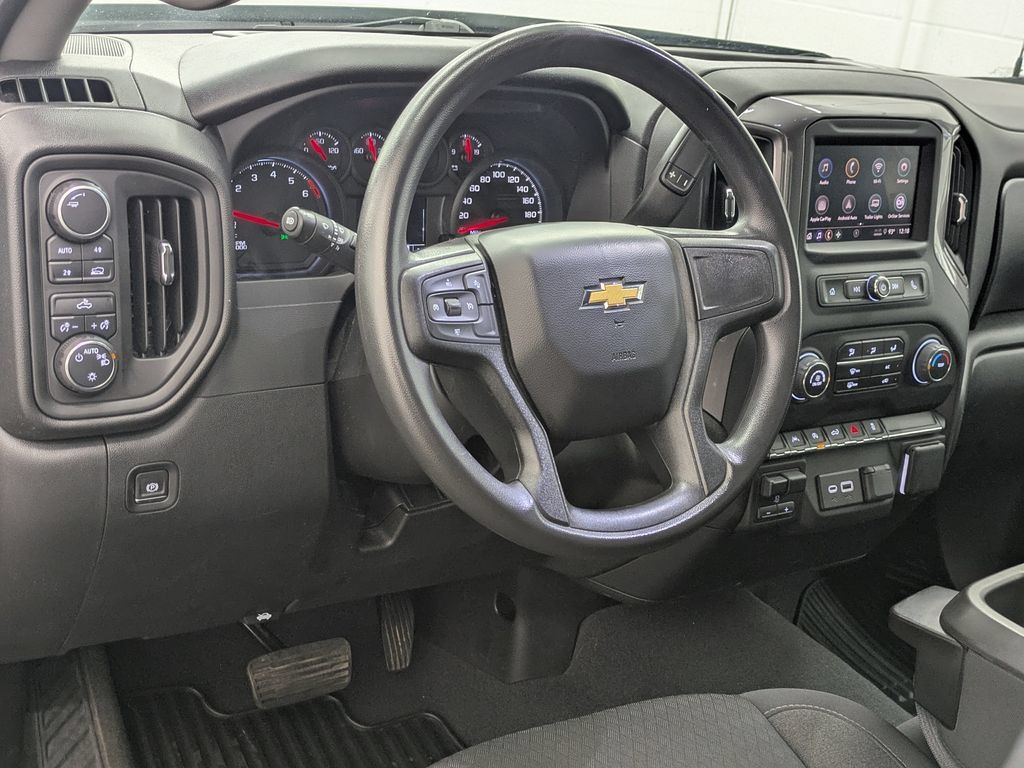 Used 2023 Chevrolet Silverado 1500 Custom AWD/4WD image 6
