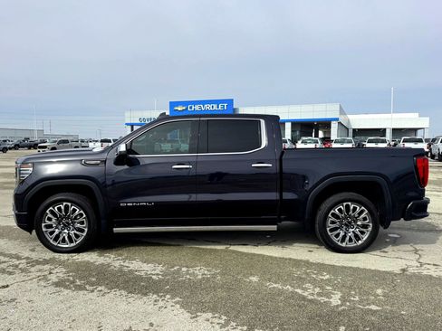 Used 2023 GMC Sierra 1500 Denali Ultimate image 10