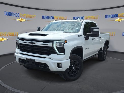 Used 2024 Chevrolet Silverado 2500 LTZ w/ LTZ Plus Package AWD/4WD image 4