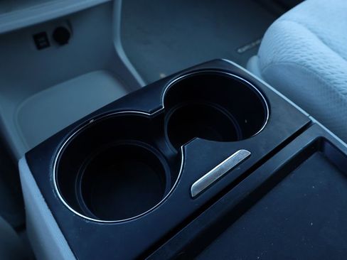 Used 2011 Toyota Sienna LE image 15