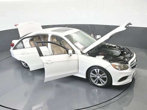 Used 2014 Mercedes-Benz E 350 Sedan image 67